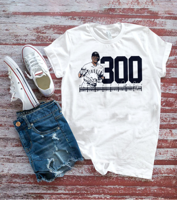 Aaron Judge 300 Career Home Runs Yankees Signature T-Shirt