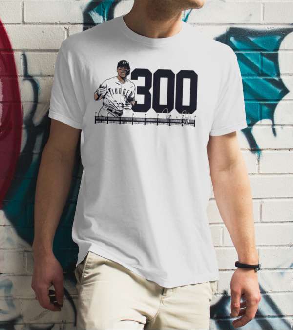 Aaron Judge 300 Career Home Runs Yankees Signature T-Shirt