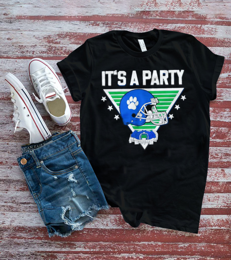 It's A Party Helmet Stadium Kentucky Wildcats T-Shirt