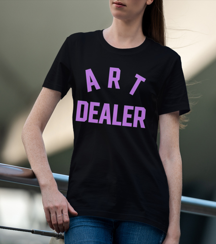 ART DEALER Classic Bold Typography T-Shirt