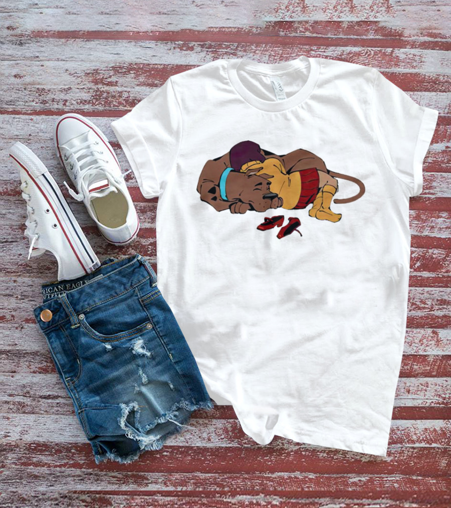 Scooby Doo Velma Dinkley Sleeping Cozy Friends T-Shirt