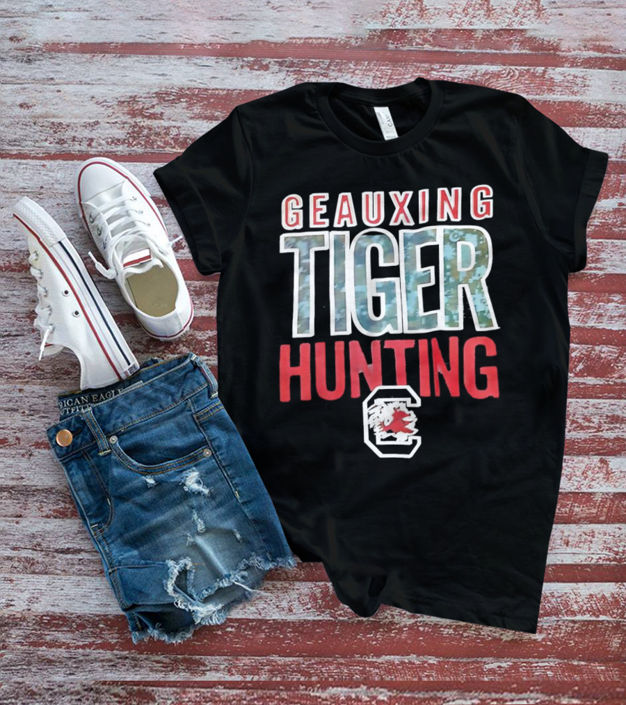 Geauxing Tiger Hunting South Carolina Gamecocks C T-Shirt