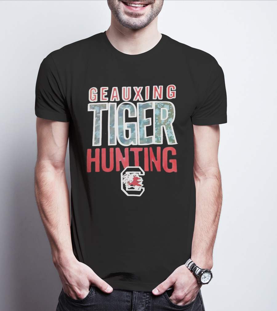 Geauxing Tiger Hunting South Carolina Gamecocks C T-Shirt
