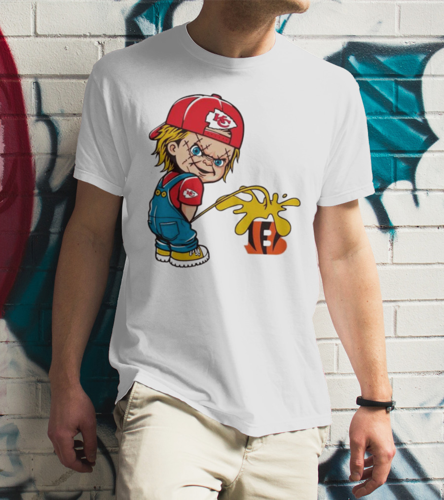 Kansas City Chiefs Chucky Pissing On Cincinnati Bengals T-Shirt