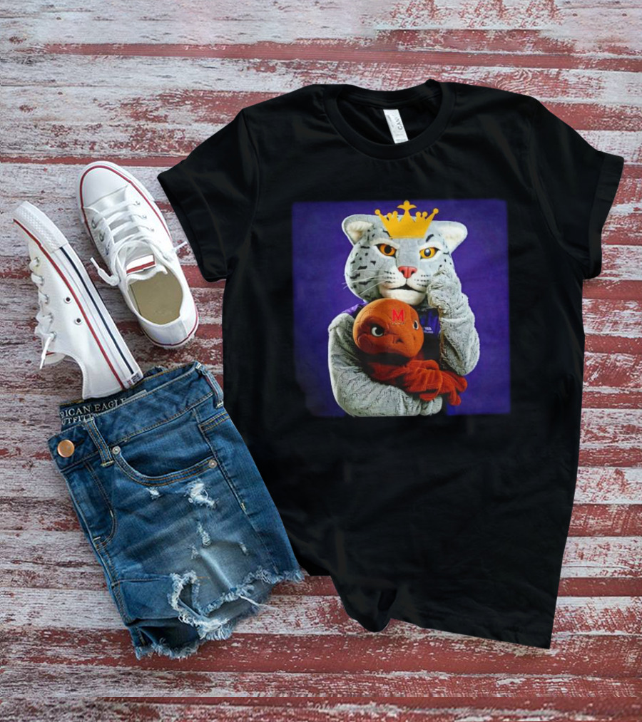 Turtles Beware King Willie Northwestern Wildcats Mascot Holds Terrapin Plush T-Shirt
