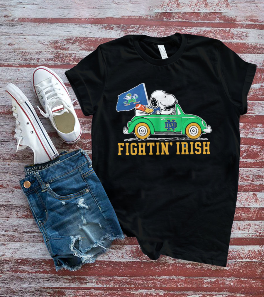 Snoopy And Woodstock Driving ND Car Fightin' Irish T-Shirt