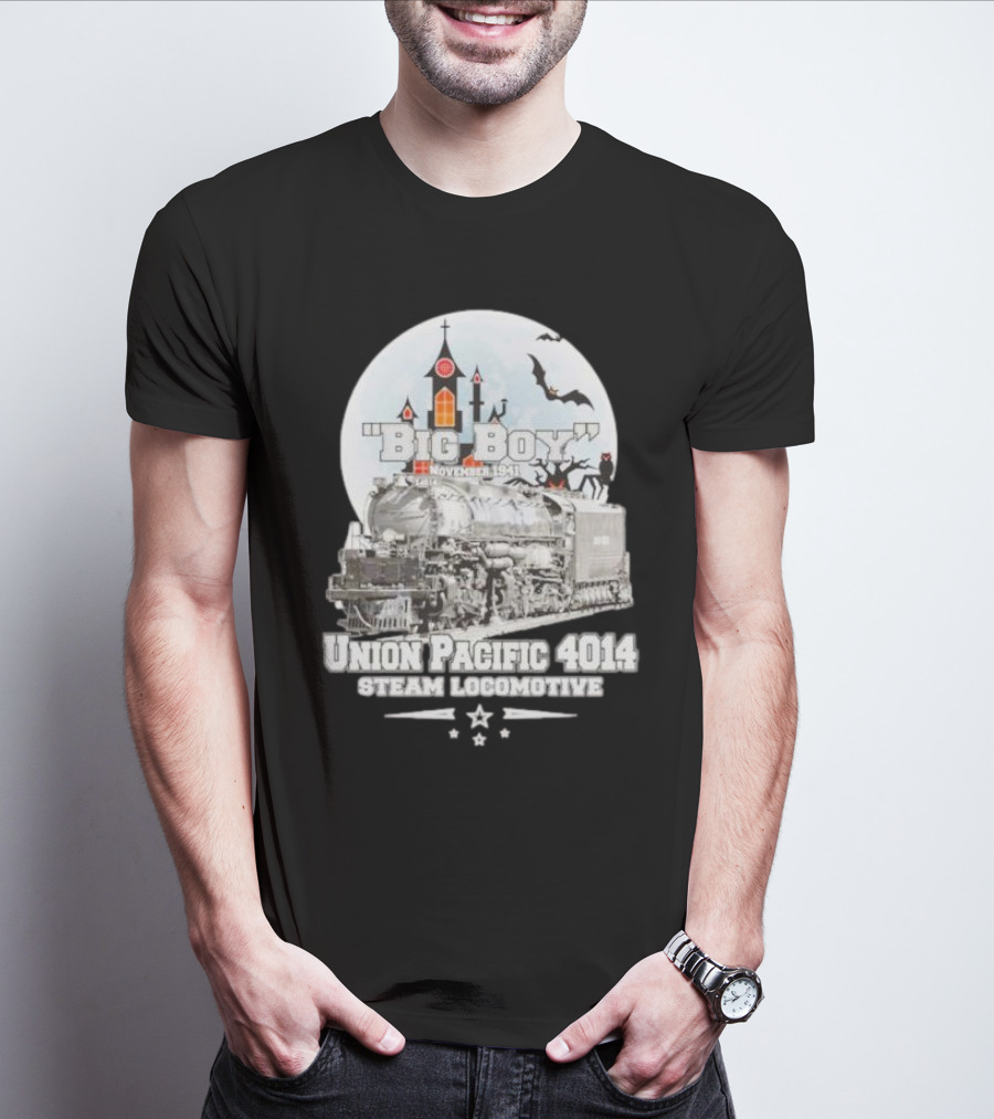 Big Boy Union Pacific 4014 Steam Locomotive November 1941 Haunted Castle And Bats T-Shirt