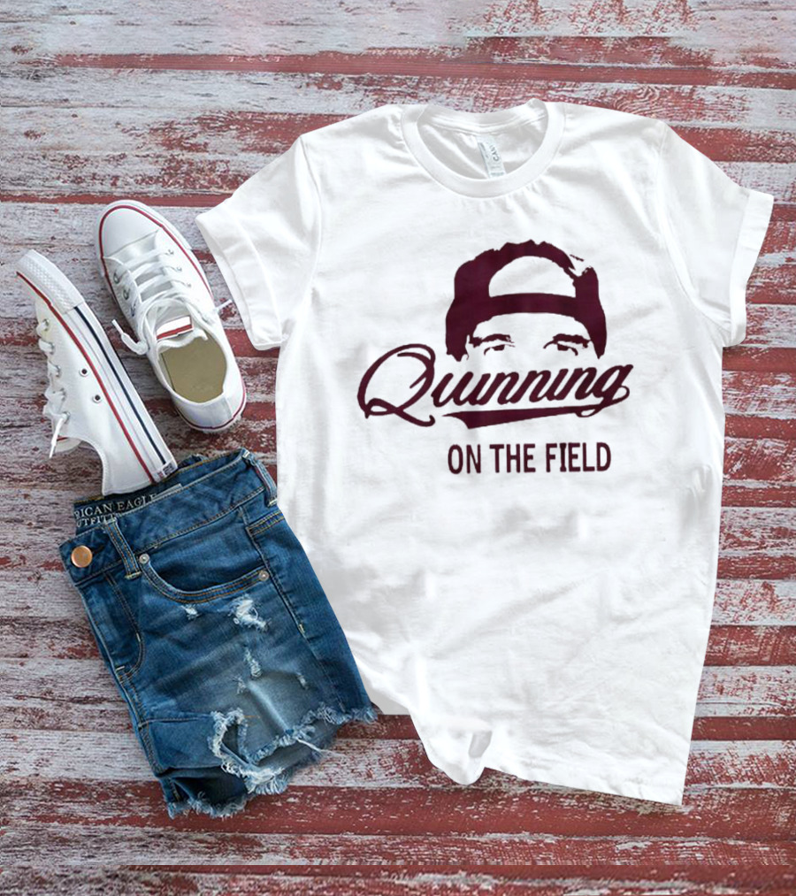 Quinning On The Field Washington Commanders Hat T-Shirt