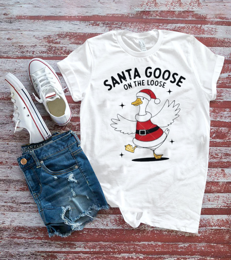 Santa Goose On The Loose Christmas Festive Holiday Fun T-Shirt