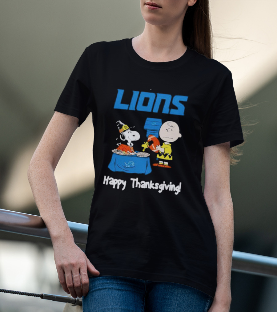 Lions Peanuts Charlie Brown Snoopy Happy Thanksgiving Football Feast T-Shirt
