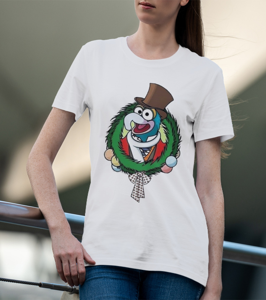 Cute Gonzo The Muppet Christmas Carol Wreath T-Shirt