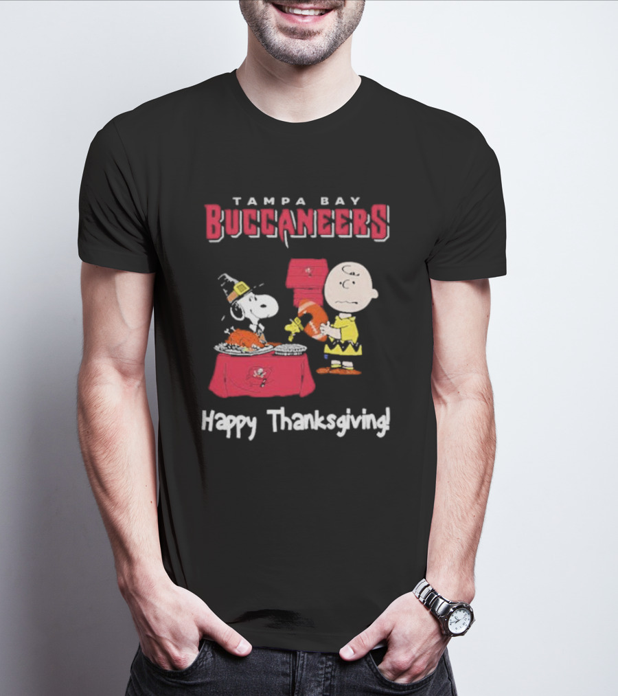 Tampa Bay Buccaneers Thanksgiving Charlie Brown And Snoopy Peanuts T-Shirt