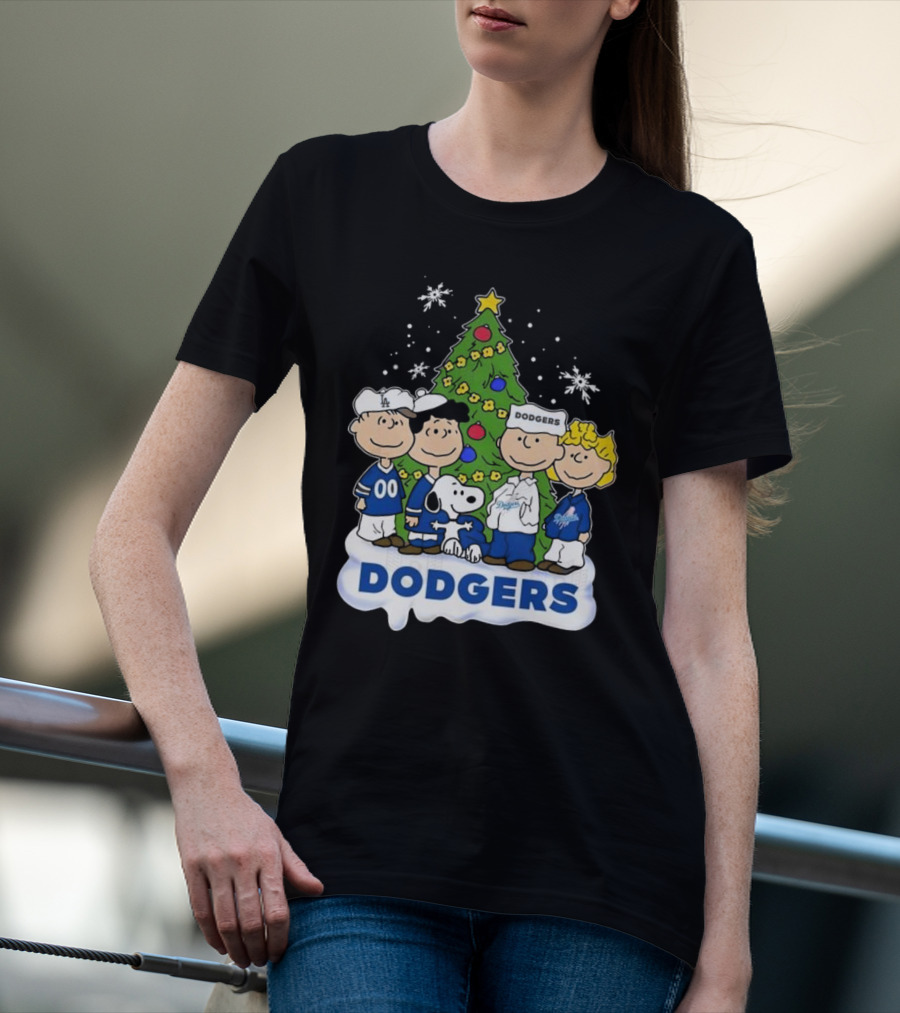 Los Angeles Dodgers Merry Christmas With Snoopy And Peanuts Characters T-Shirt