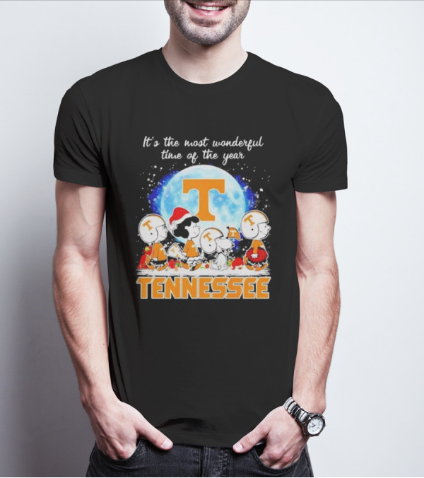 Peanuts Tennessee Volunteers It's The Most Wonderful Time Of The Year Christmas Snoopy Woodstock Lucy Moon T-Shirt