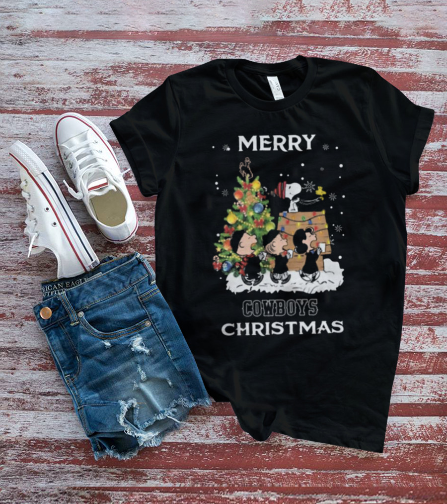 Merry Cowboys Christmas With Snoopy And Friends Christmas Tree T-Shirt