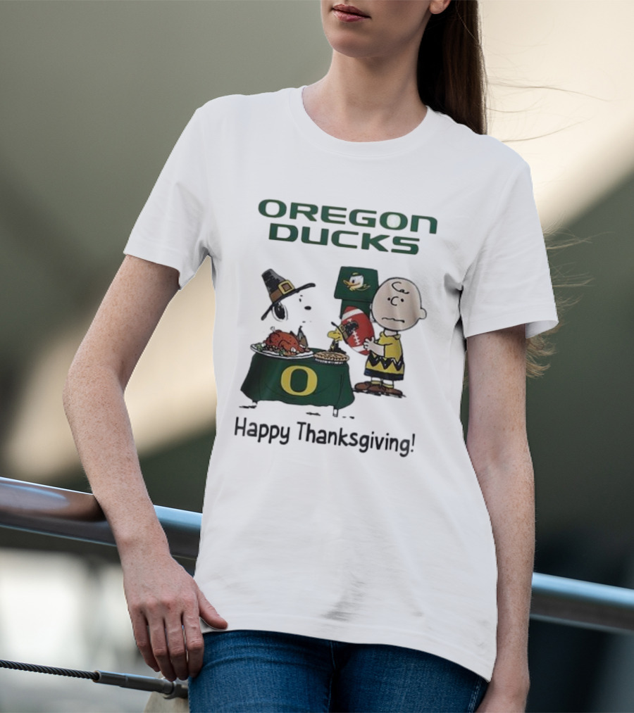 Oregon Ducks Peanuts Happy Thanksgiving Football T-Shirt
