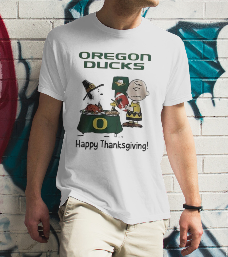 Oregon Ducks Peanuts Happy Thanksgiving Football T-Shirt