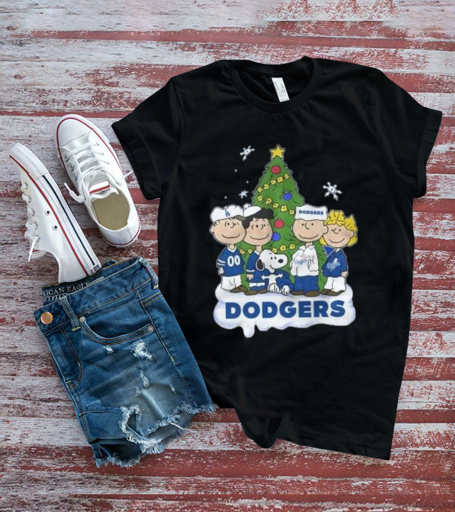 Snoopy And Friends Dodgers Christmas Tree Celebration T-Shirt