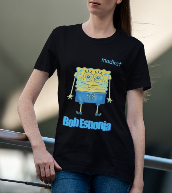 Madkat X Bob Esponja Collaboration Featuring Iconic Sponge Character T-Shirt