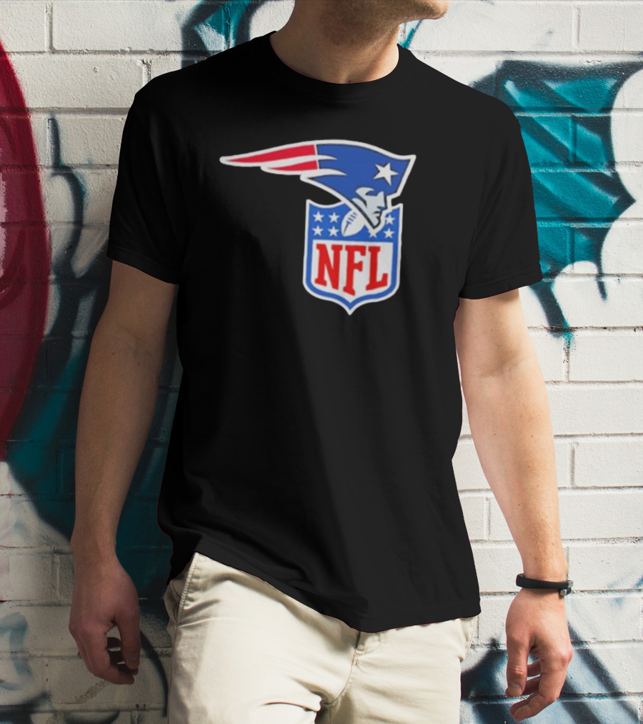 New England Patriots NFL Shield Logo Mashup T-Shirt
