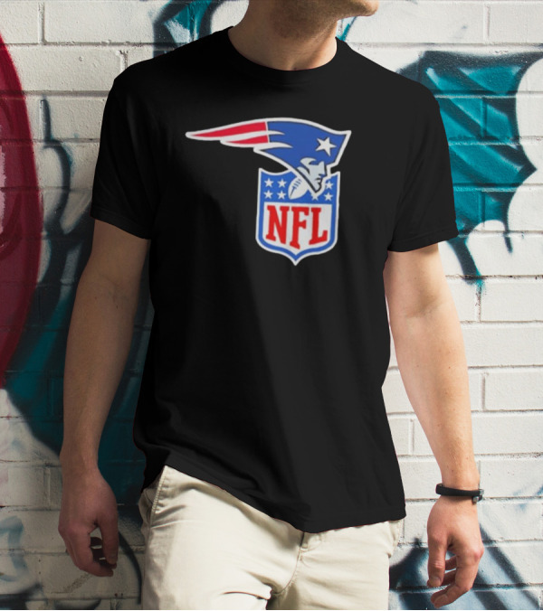 New England Patriots NFL Shield Logo Mashup T-Shirt