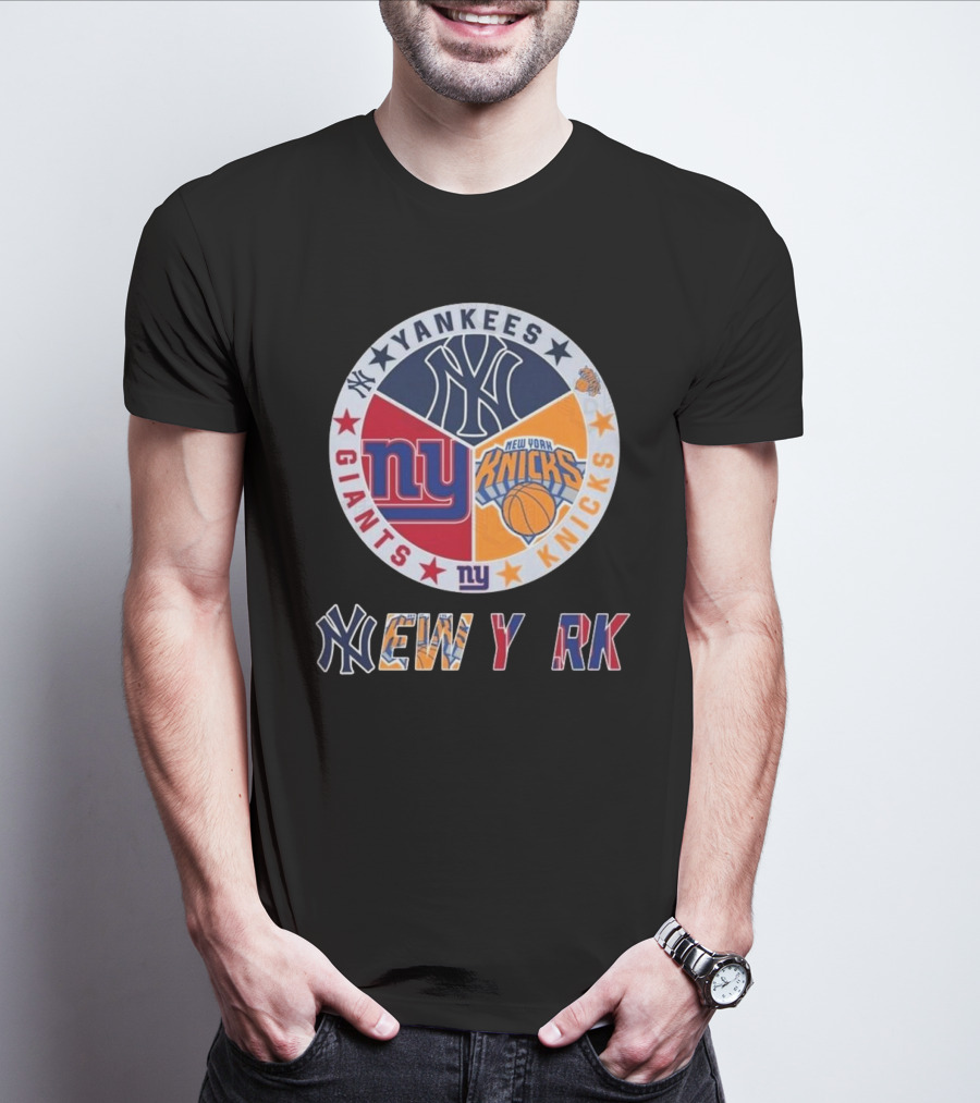 New York Yankees Giants Knicks Circle Yankees Giants Knicks New York T-Shirt