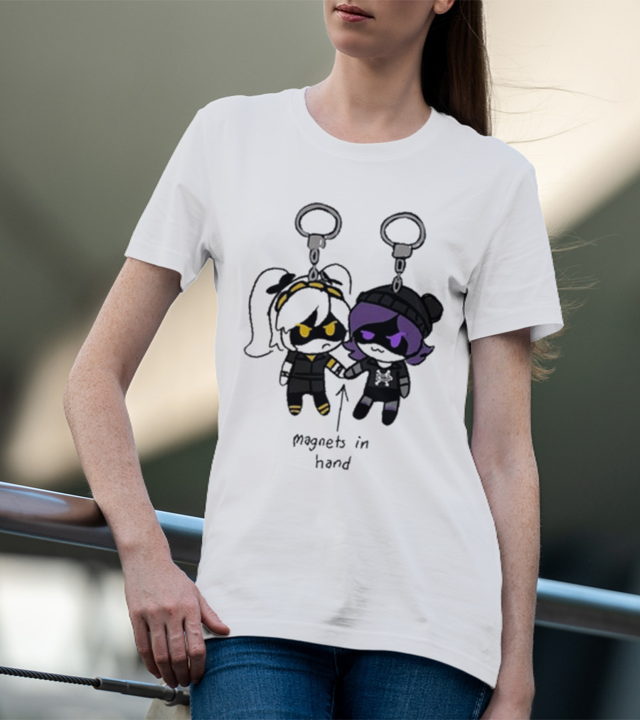 Juzi Chibi Keychain Magnets In Hand T-Shirt