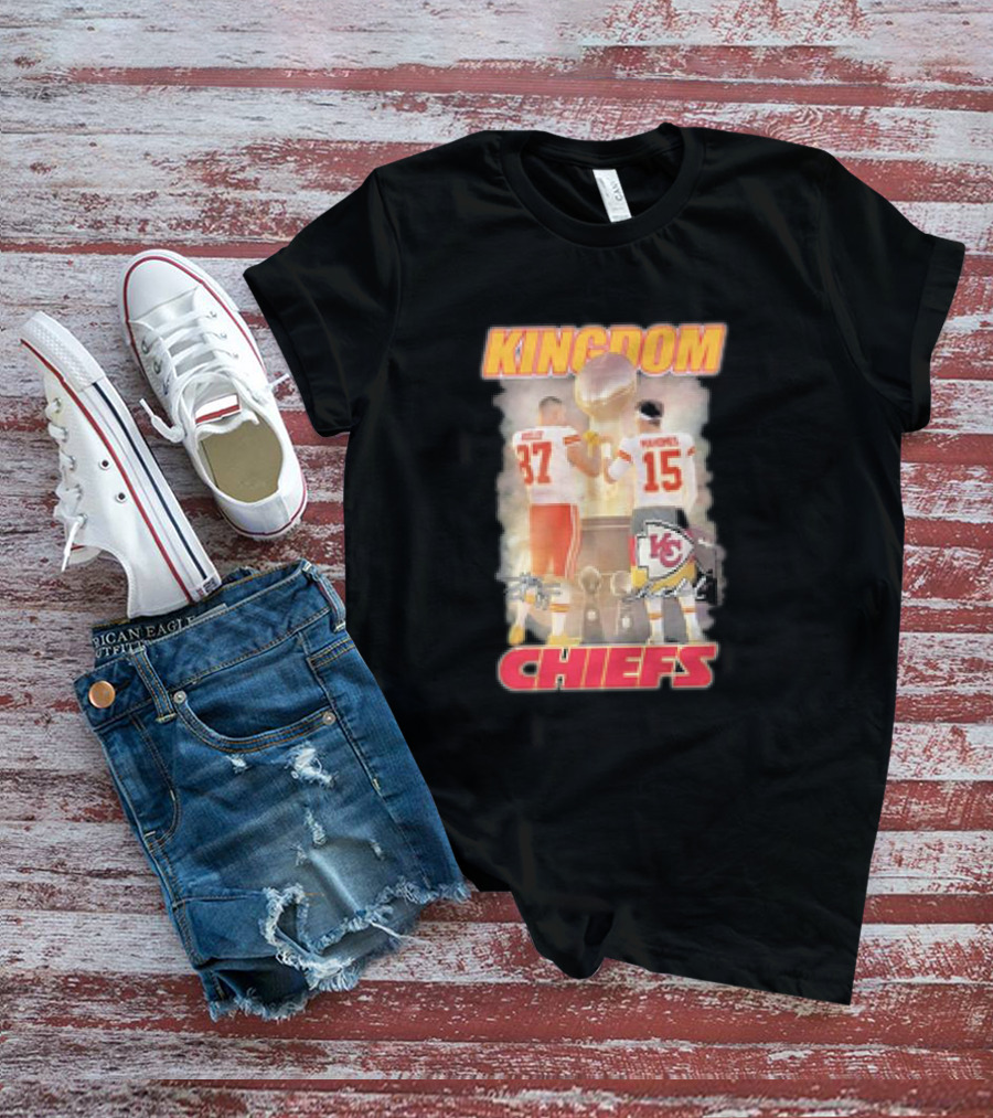 Chiefs Kingdom Travis Kelce Patrick Mahomes Trophy Celebration T-Shirt