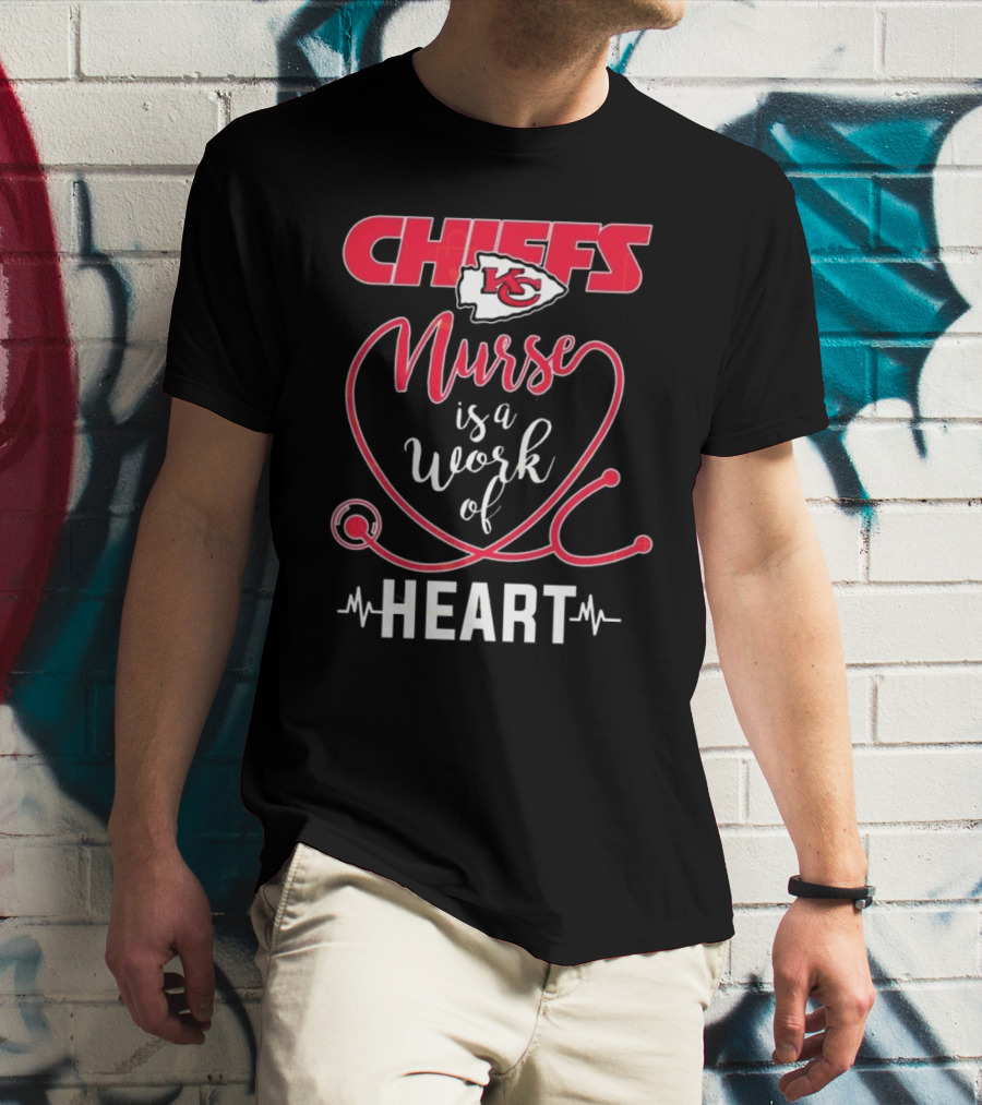 Kansas City Chiefs Nurse Is A Work Of Heart With Arrowhead Logo And Stethoscope Design T-Shirt