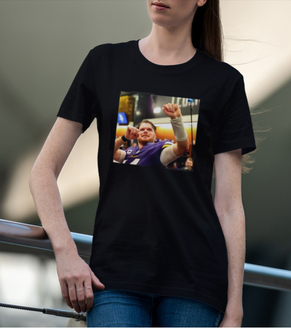 Minnesota Vikings Locker Room Celebration NFL Sam Darnold Insight T-Shirt