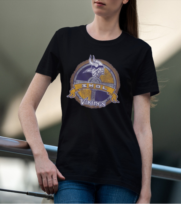 Minnesota Vikings Skol Shield Logo Vintage Emblem T-Shirt