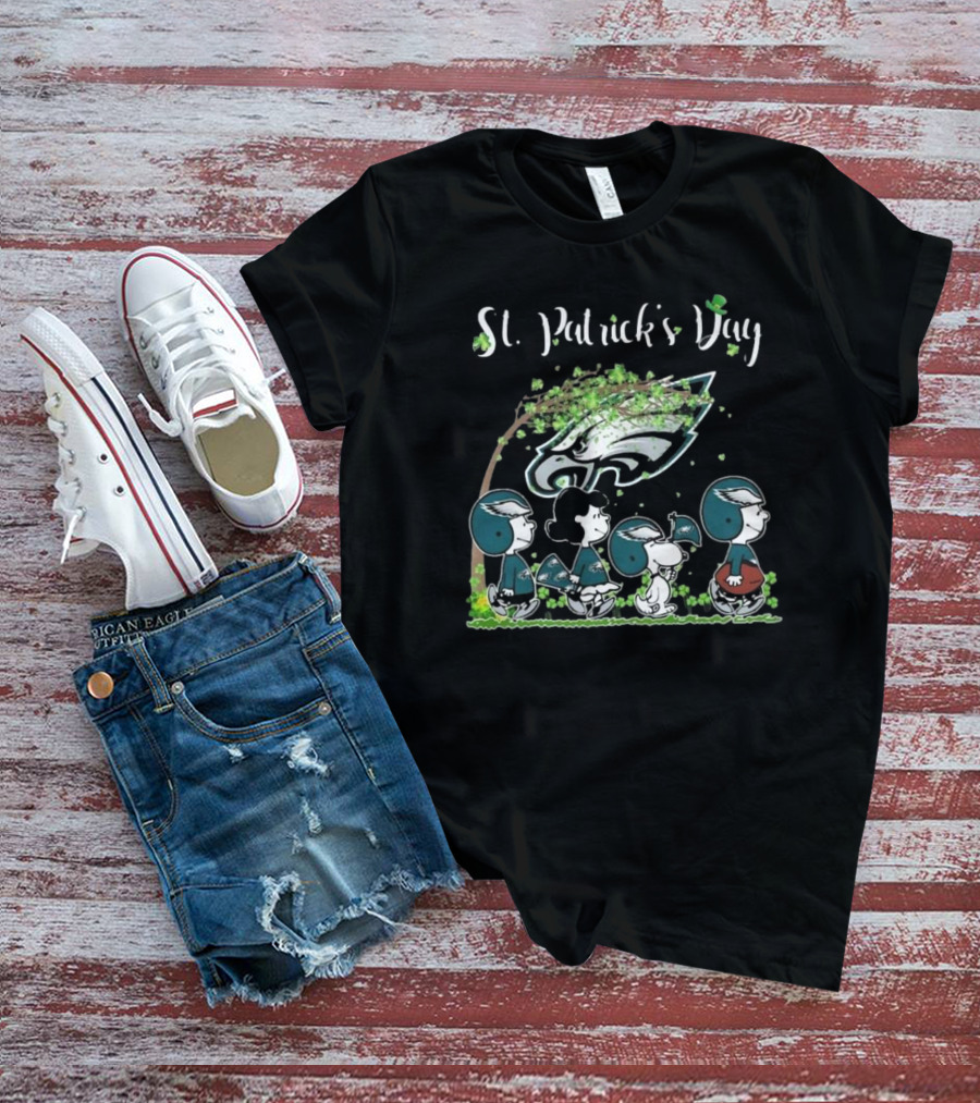 St Patrick's Day Peanuts Philadelphia Eagles Football Celebration T-Shirt