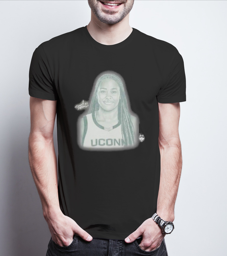 Sarah Strong UConn Huskies Signature Pencil Drawing T-Shirt