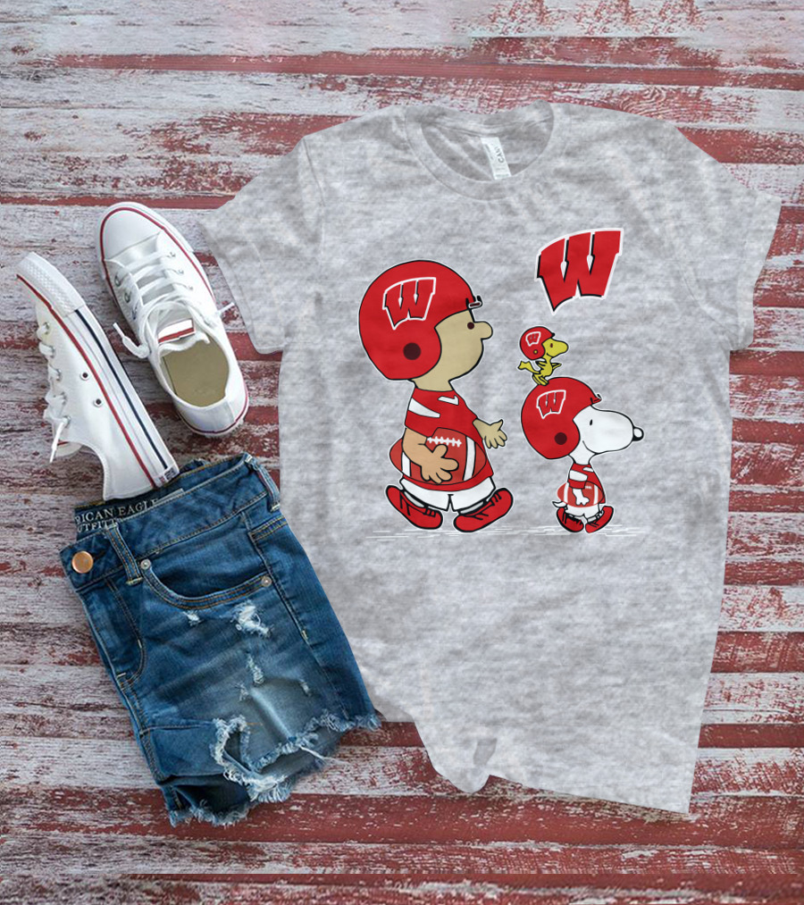 Wisconsin Badgers Snoopy Football Helmet Peanuts Characters Walking Together T-Shirt