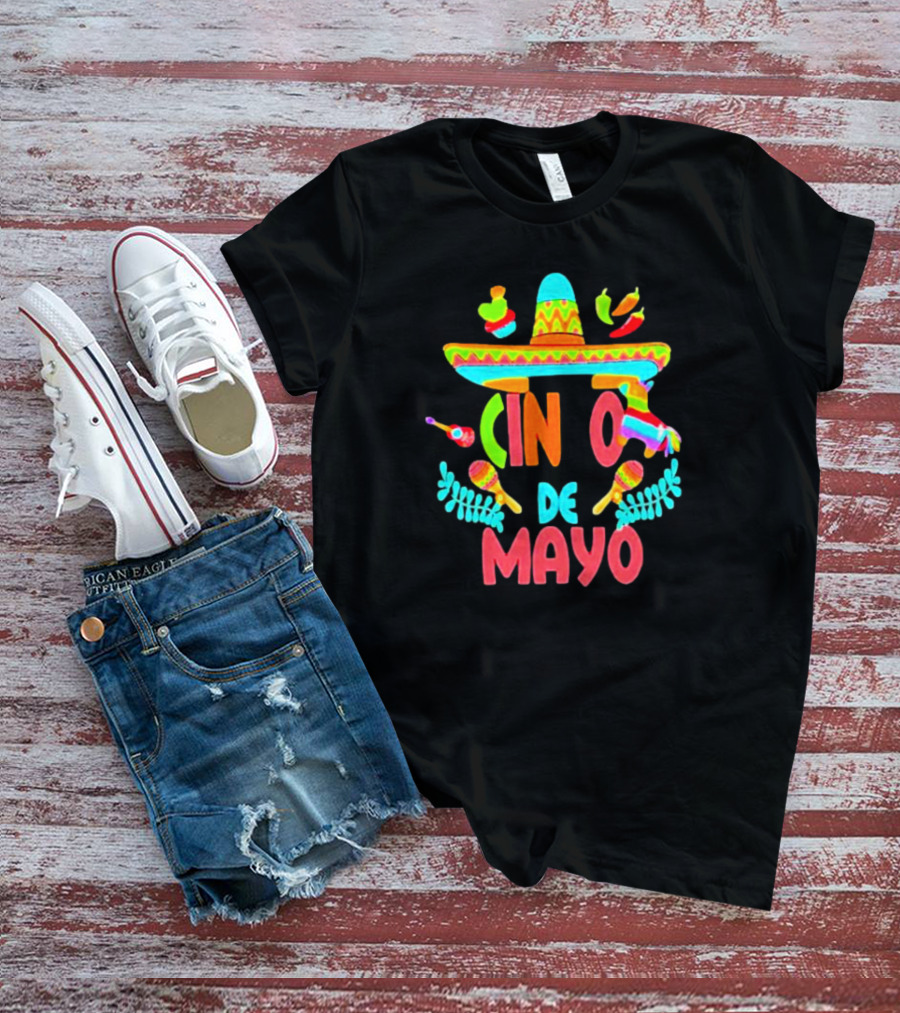 Cinco De Mayo Sombrero Maracas Peppers Fiesta T-Shirt