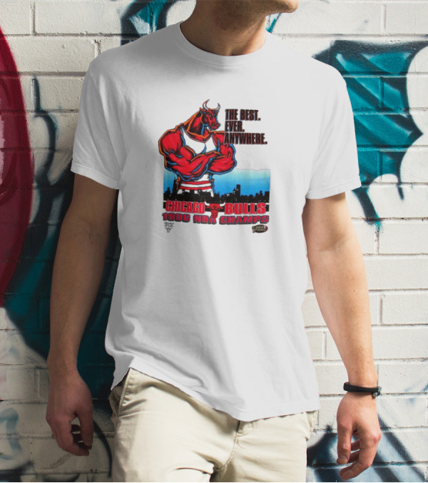Chicago Bulls 1996 NBA Champs The Best Ever Anywhere Bulls United Center Skyline T-Shirt