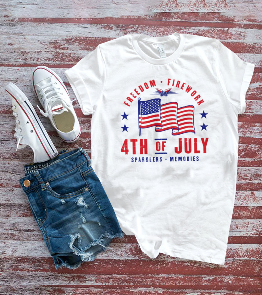 Freedom Firework 4th Of July Sparklers Memories USA Flag T-Shirt