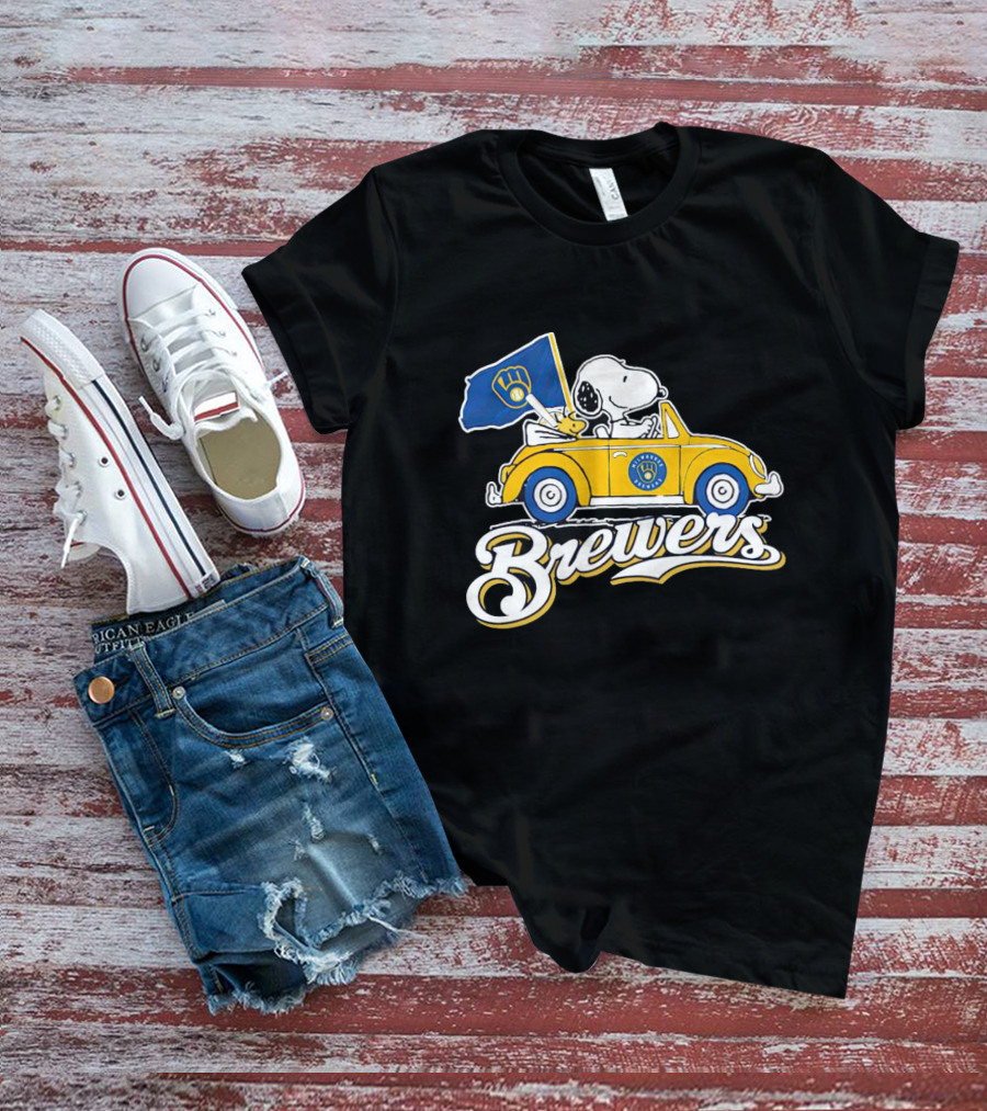 Snoopy And Woodstock Driving Car With Brewers Flag T-Shirt