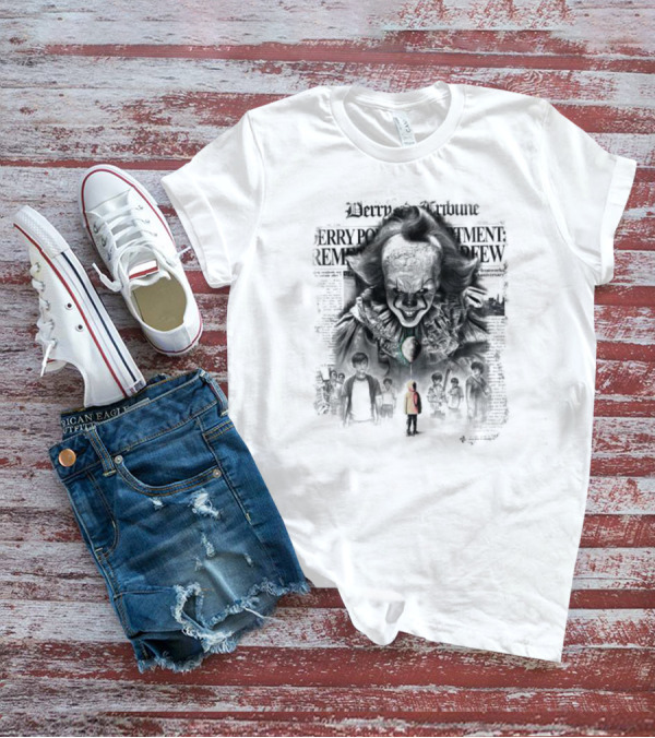 Derry Tribune Pennywise Halloween Newspaper Remnant View T-Shirt