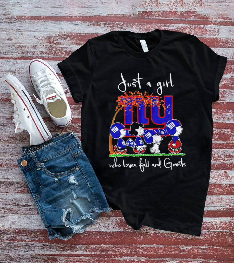 Just A Girl Who Loves Fall And New York Giants Peanuts Characters T-Shirt