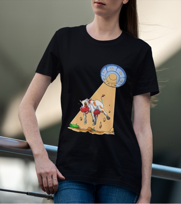 Cow Abduction UFO Alien Cow Abducted Beam Tractor T-Shirt