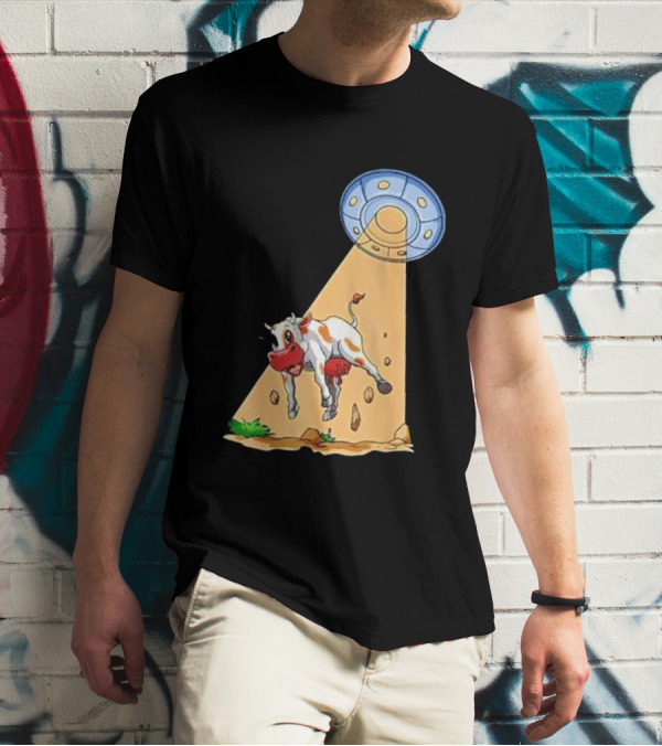 Cow Abduction UFO Alien Cow Abducted Beam Tractor T-Shirt