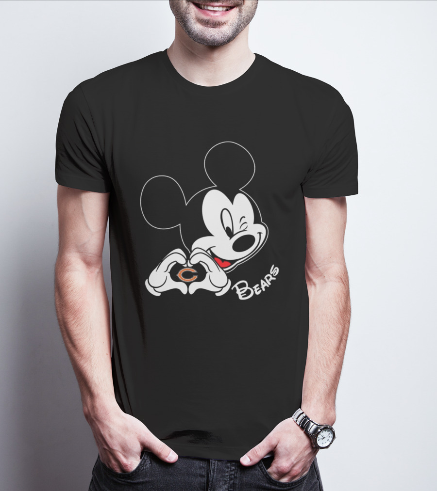 Mickey Heart Chicago Bears Fan T-Shirt