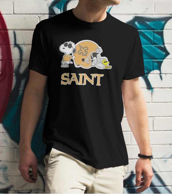 Snoopy Woodstock New Orleans Saints Helmet NFL Saint T-Shirt