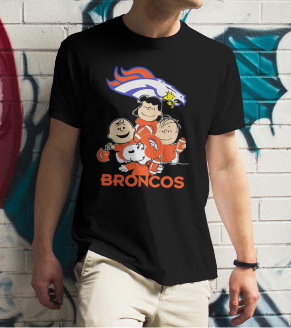 Peanuts Snoopy Denver Broncos Charlie Brown Lucy Linus T-Shirt