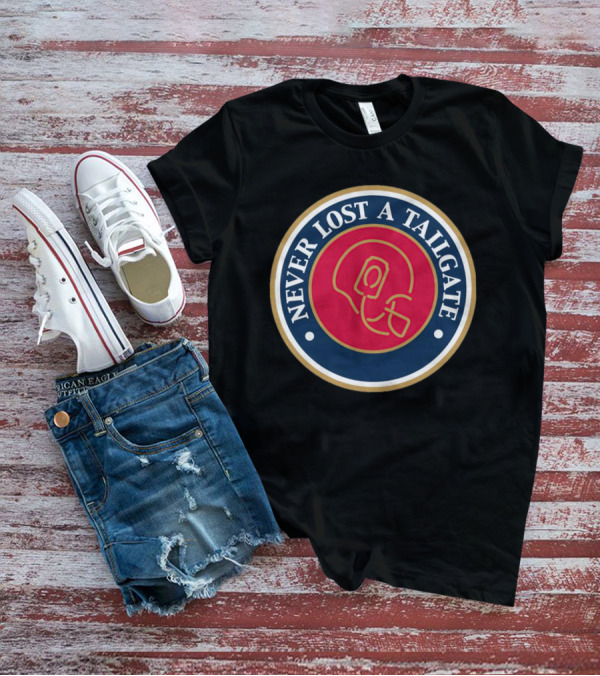 Never Lost A Tailgate Football Helmet Red And Blue Circle Badge T-Shirt