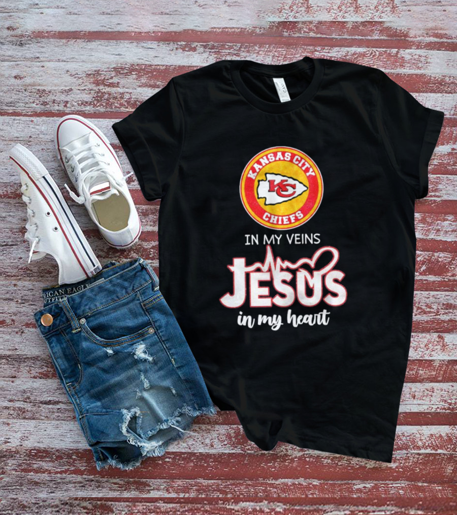 Kansas City Chiefs In My Veins Jesus In My Heart Football Faithful T-Shirt