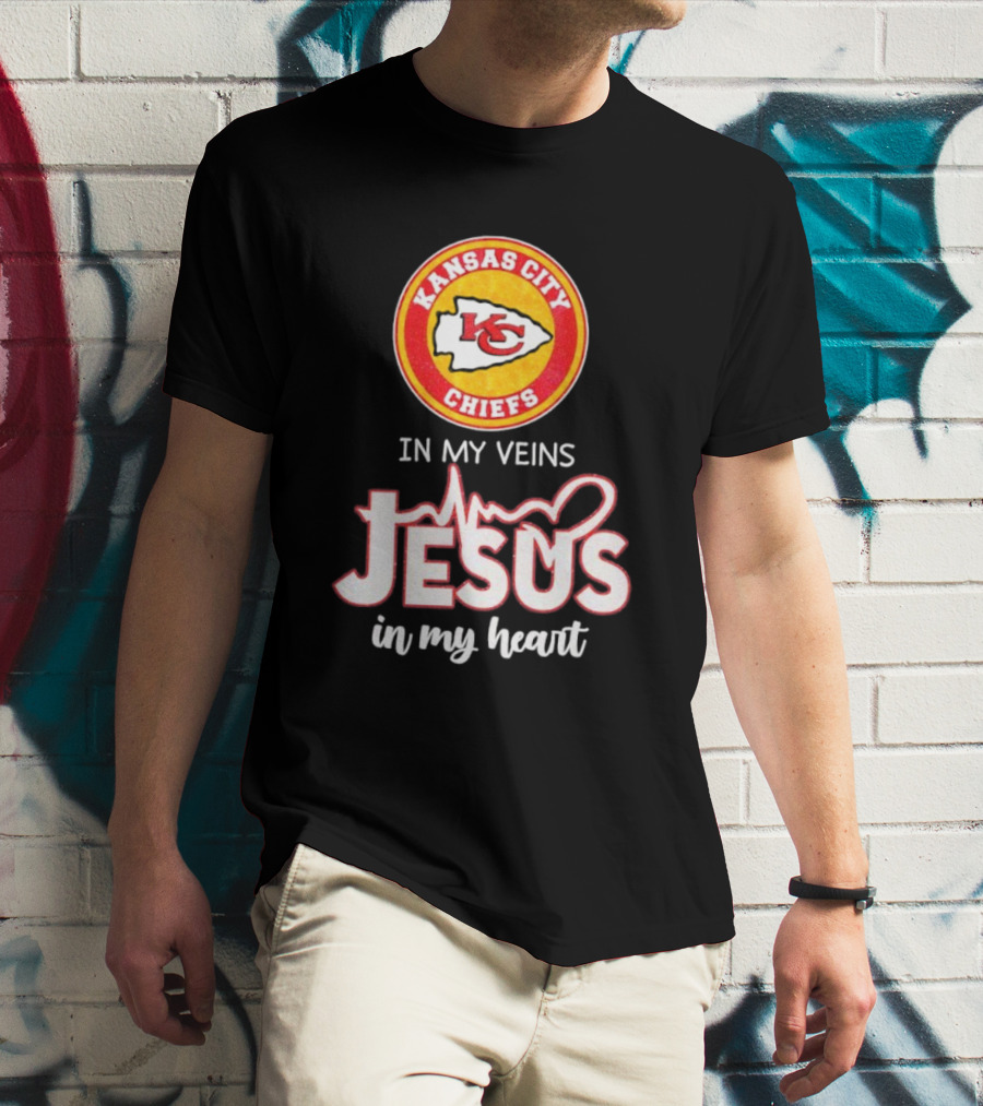 Kansas City Chiefs In My Veins Jesus In My Heart Football Faithful T-Shirt