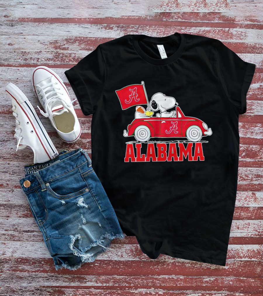 Snoopy And Woodstock Driving Red Car Alabama Crimson Tide Flag T-Shirt