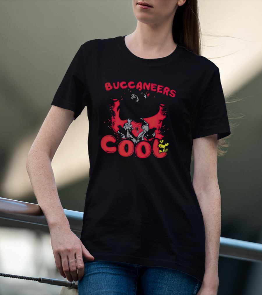 Buccaneers Snoopy And Woodstock Cool T-Shirt